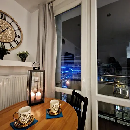 Hollidays Daire Varşova