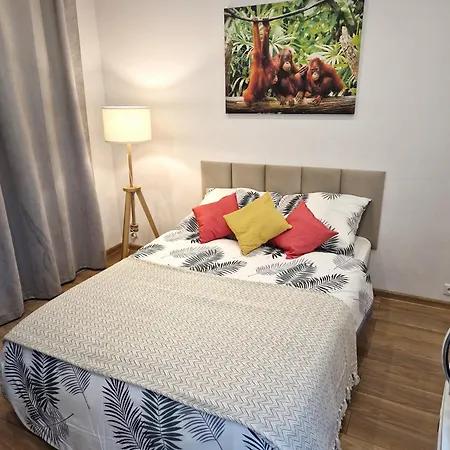 Hollidays Apartment *